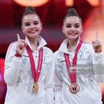 Arina and Dina Averins️️️️️❤️💙